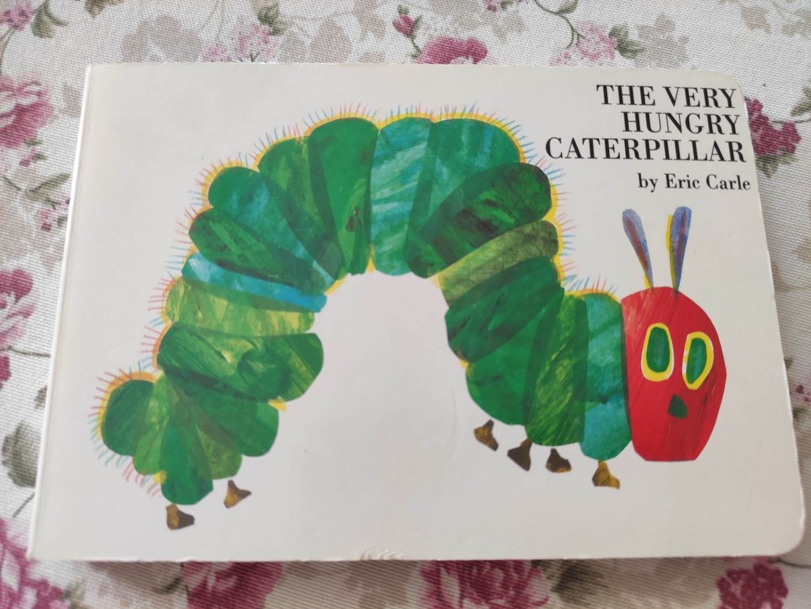 Książka dla dzieci Very Hungry Caterpillar po angielsku