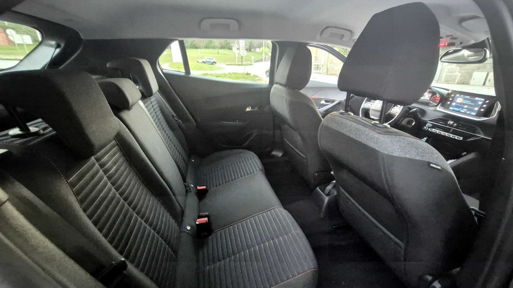 Peugeot 2008 1.5 BlueHDi – Elegância, conforto e economia num só carro