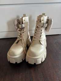 Prada boots 38 beż