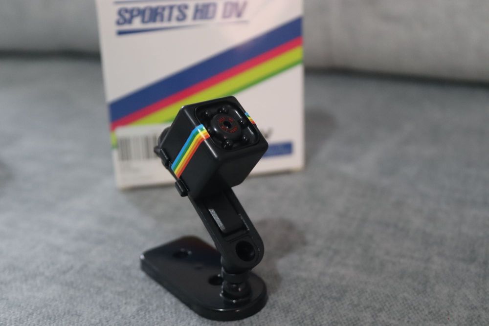 Mini Câmara HD com Entrada para Cartão Micro SD