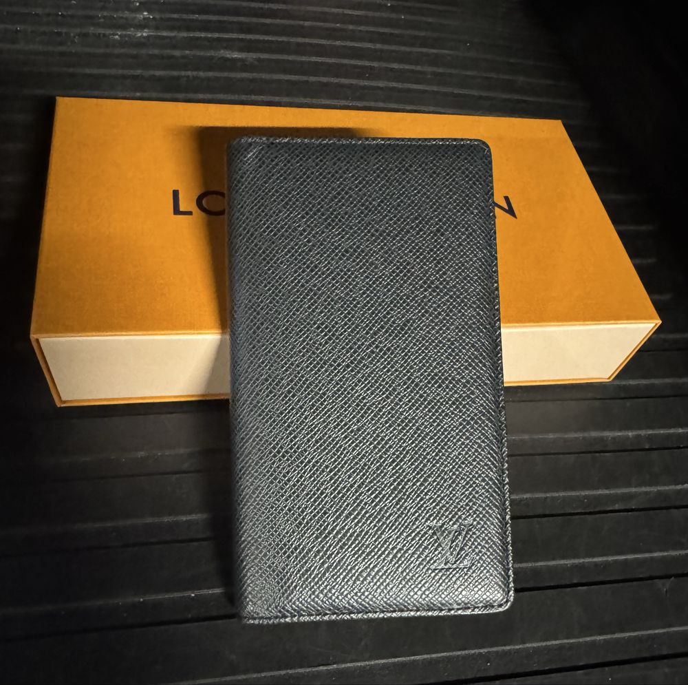 Capa Louis Vuitton para agenda