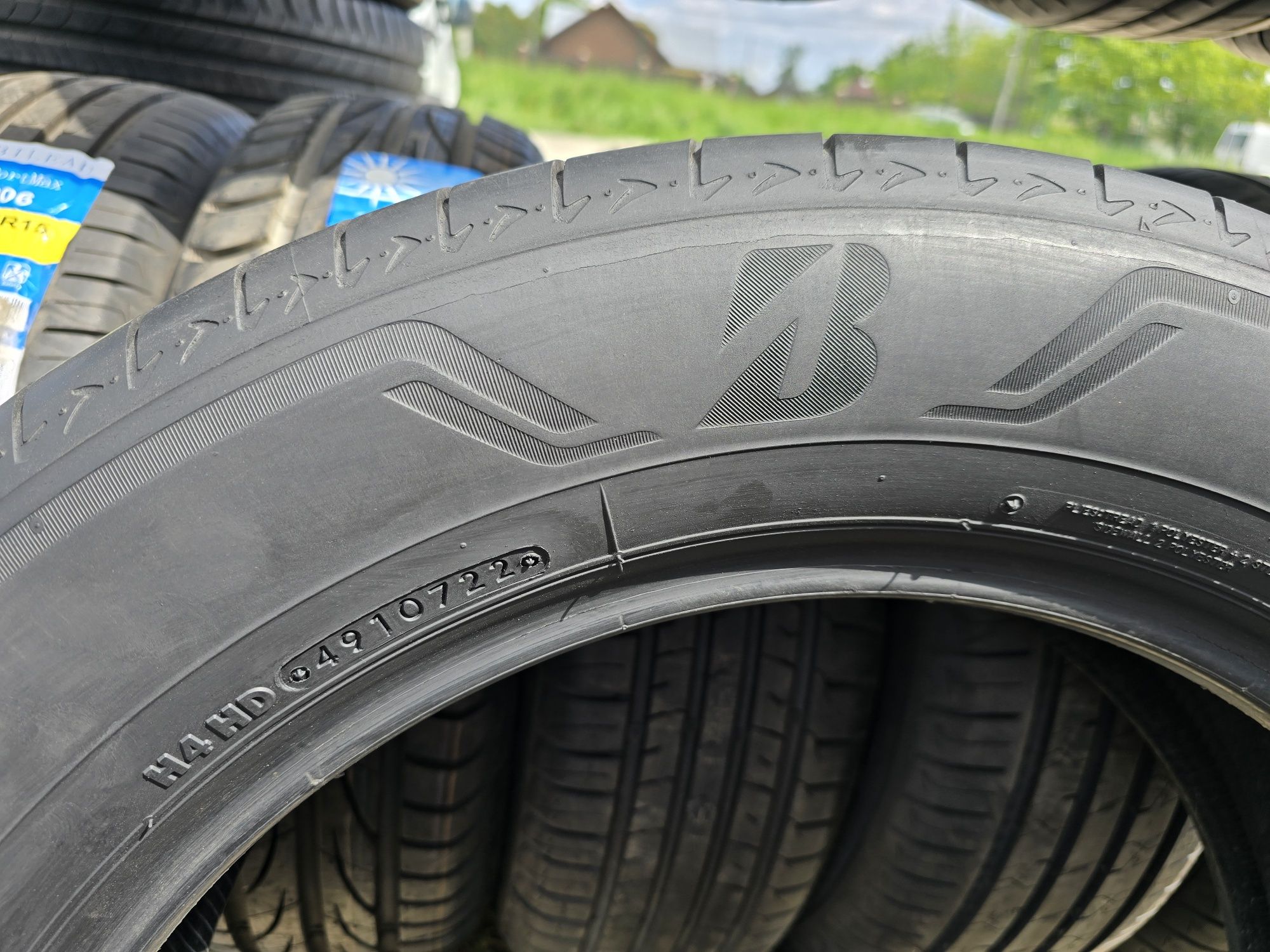 Шини 225.60.18 BRIDGESTONE 2022р.в.