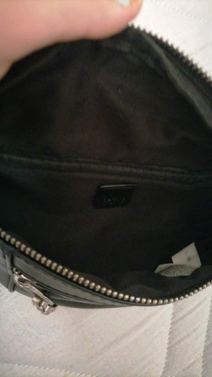 Bolsa preta de cintura Bershka