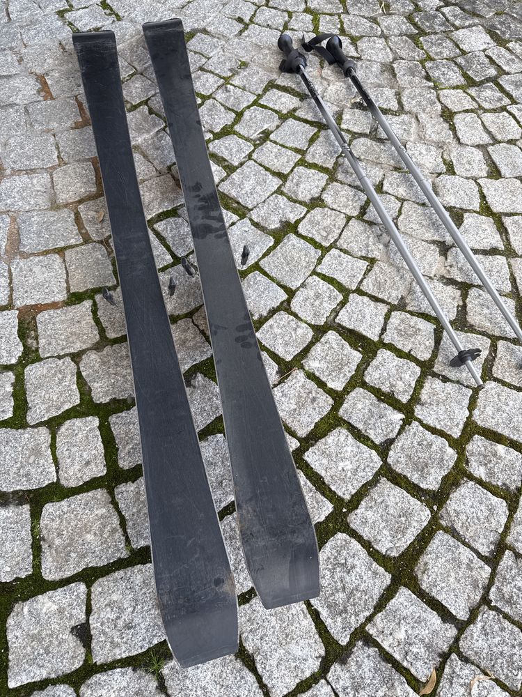 Skis Rossignol Passion e bastoes