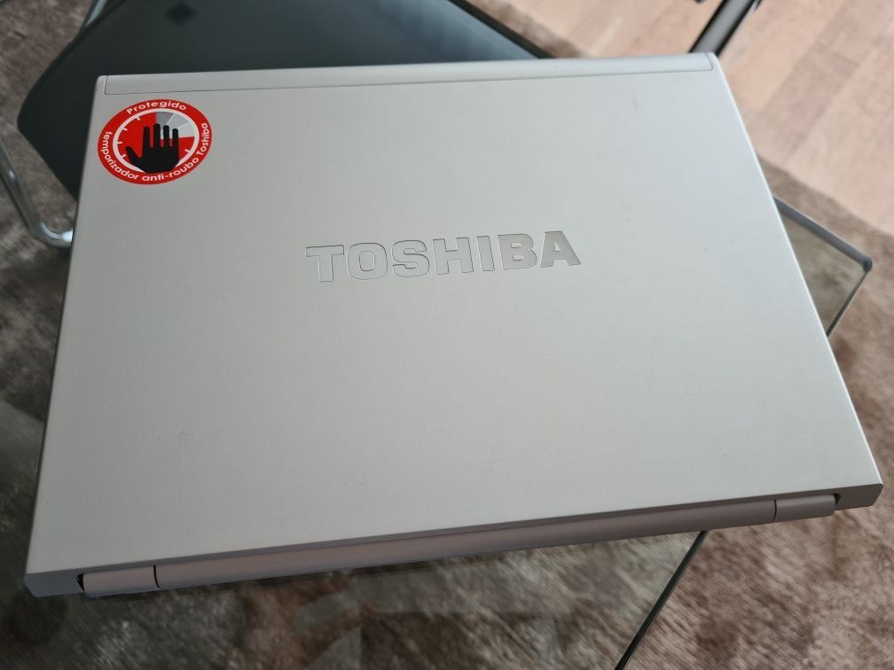 Portátil Toshiba Portégé R600-12H - Usado