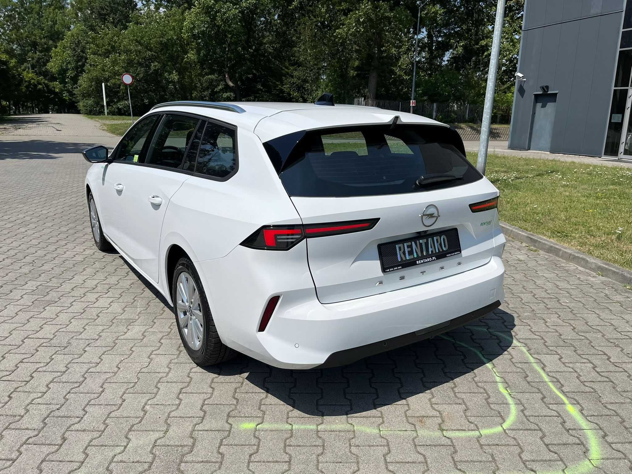Opel Astra L Kombi Wynajem Wypożyczalnia aut samochodów **Rentaro**