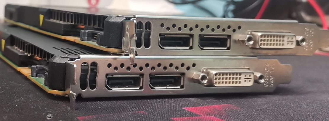 Dwie karty graficzna nvidia quadro 4000