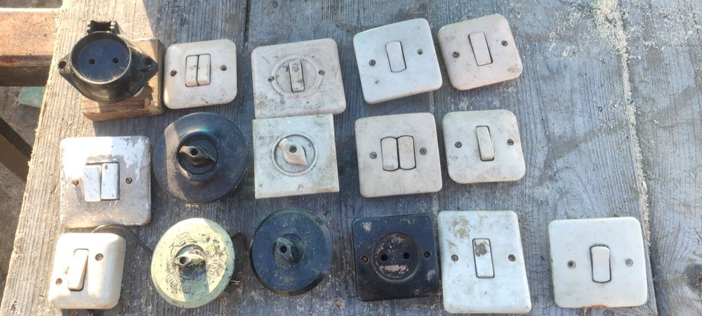 Stare włączniki światła