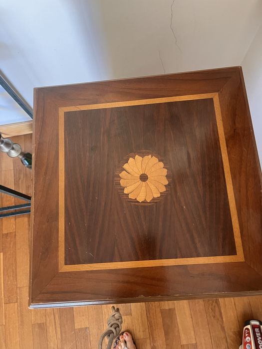 Móvel p/ 81 CD, p/DVD ou livros com base giratória