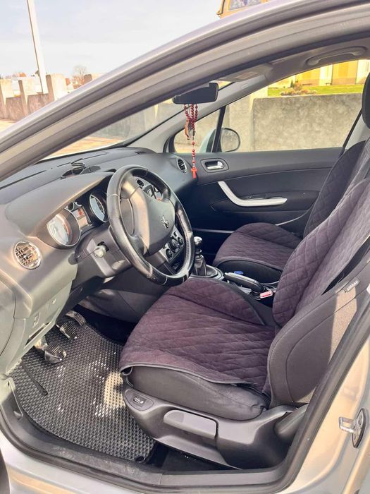 Проється Peugeot