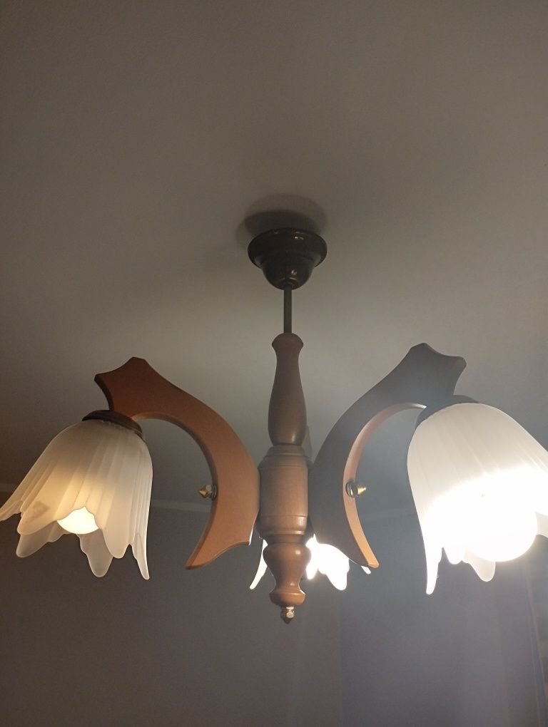 Sprzedam lampe 3klosze