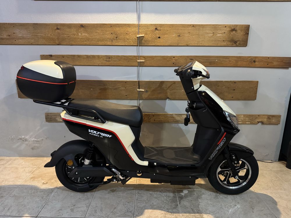 Scooter eletrica sem carta Voltrish Azores