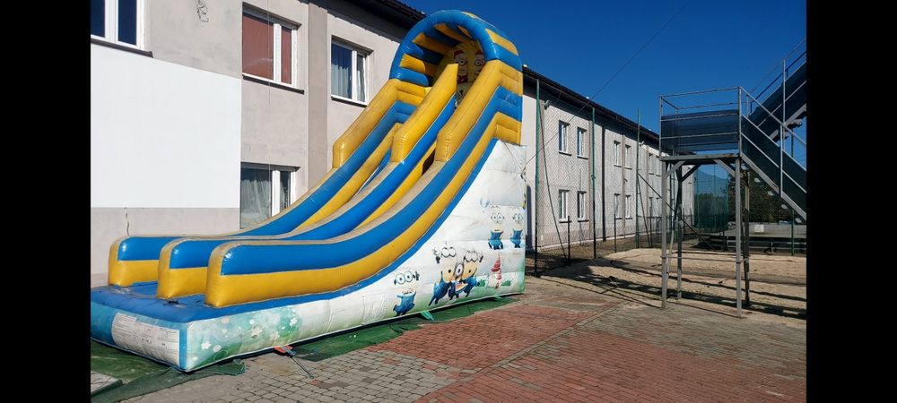 Dmuchaniec zjeżdżalnia duża używana