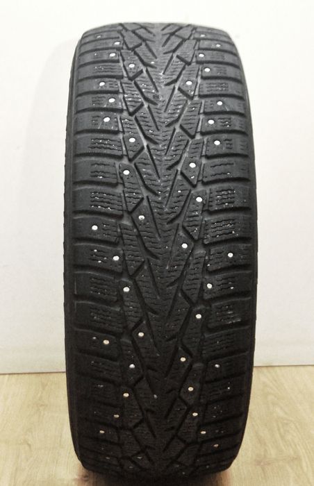 Резина зимова 16, nokian, шип.