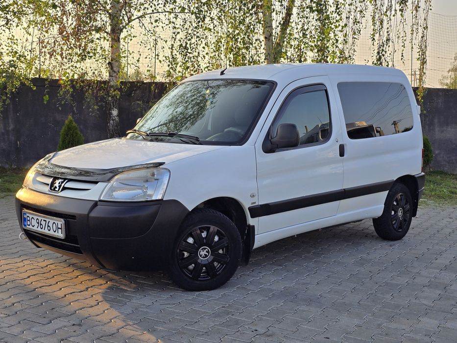 Peugeot Partner двигун 1.6 75 кВт 5-ти ступенева КПП.