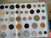Moedas antigas em bom estado