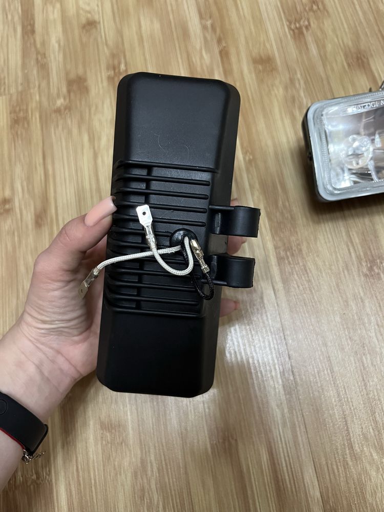 Фары противотуманные дополнительные BIGIE 12V2 200x81 мм DLAA 8024D-RY