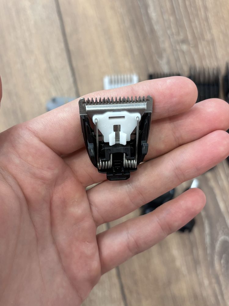 Універсальний тример Philips серії 5000 MG5930/15