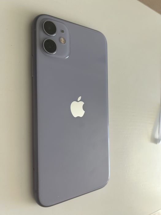 Айфон Apple iPhone 11 64GB neverlock гарний стан 100% все працює чохол