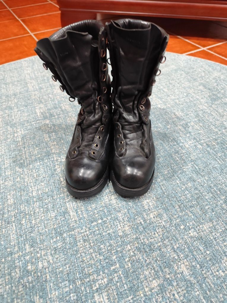 Bota preta militar 38