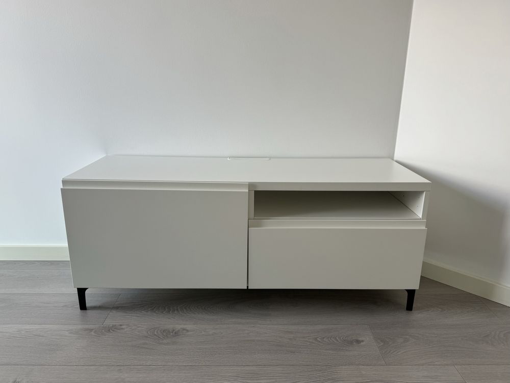 Móvel de TV IKEA branco BESTA