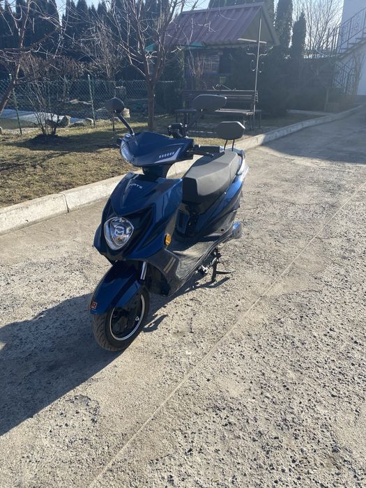 Продам електроскутор FORTE 2000w