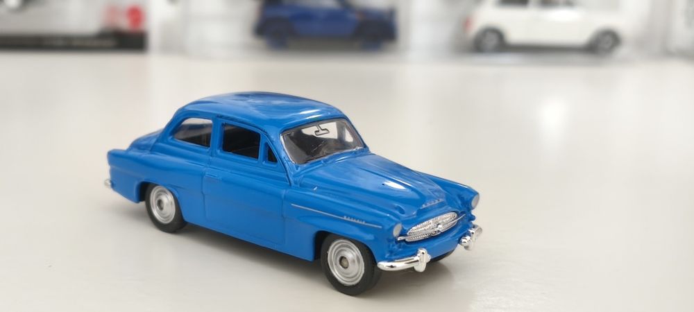 Miniaturas 1:43 várias