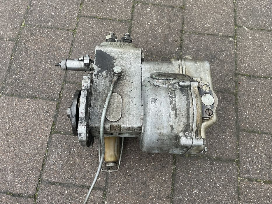 Pompa wtryskowa do C330