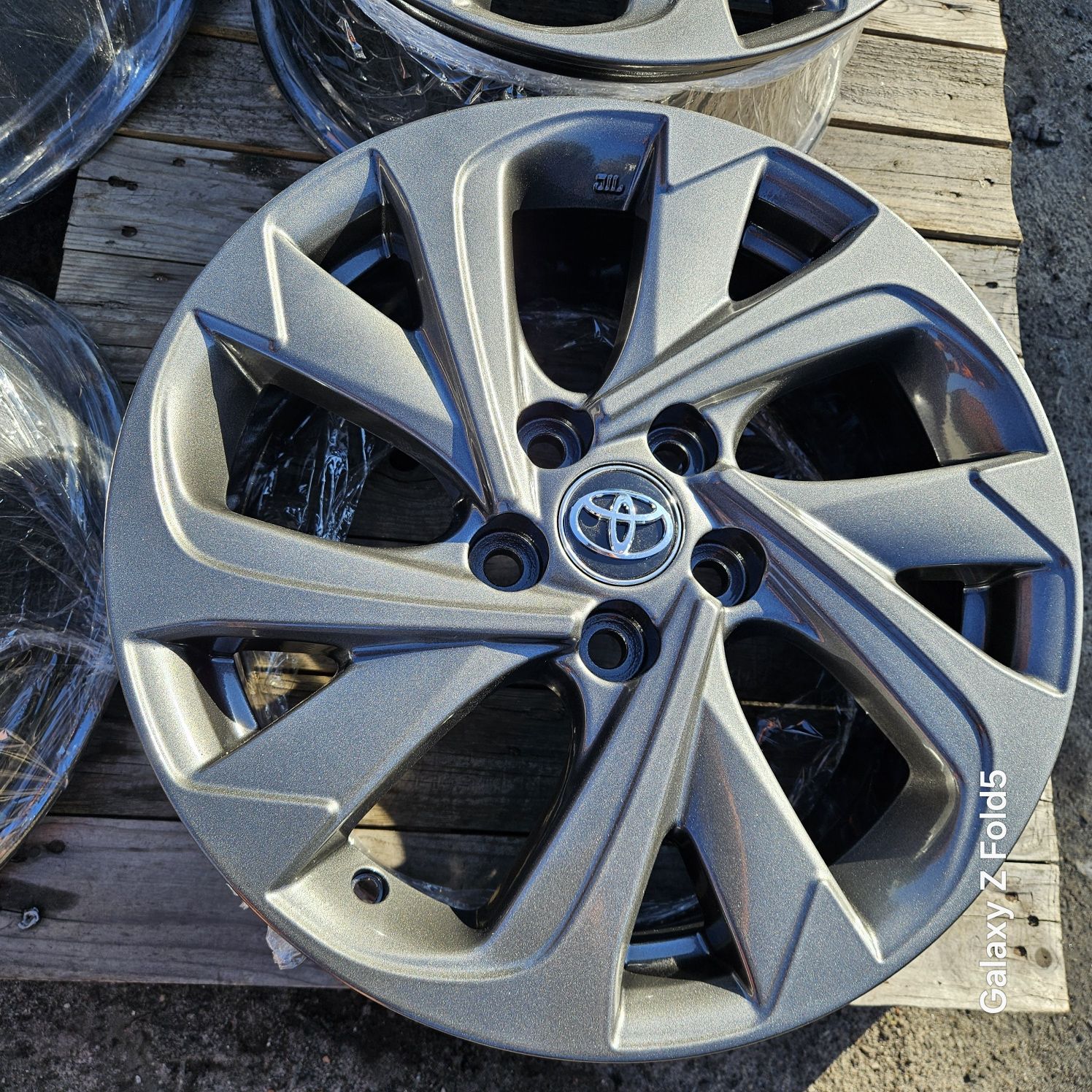 Alufelgi 17 Toyota Auris Yaris Cross ET50 5x114,3