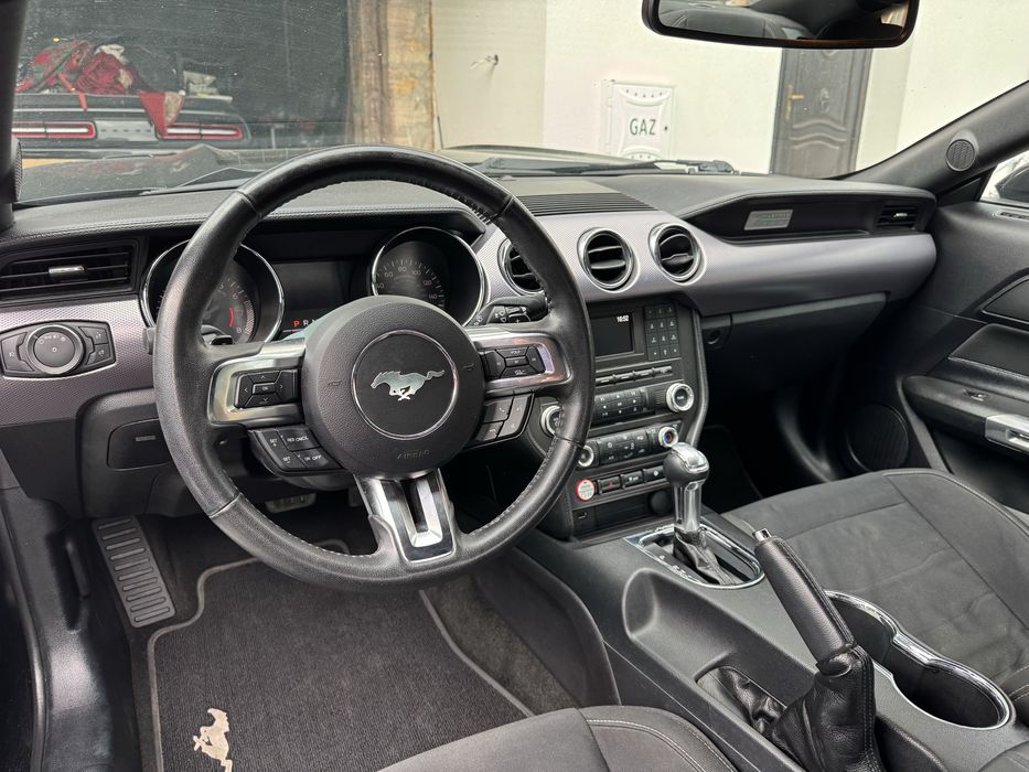 Ford Mustang GT 5.0 2017 maly przebieg 60tys - stan bardzo dobry