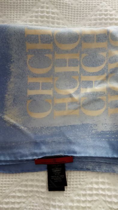 Lenço Carolina Herrera