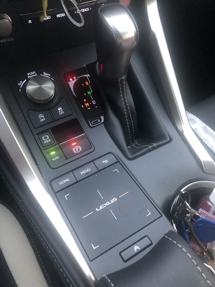 Lexus NX 2019 официал