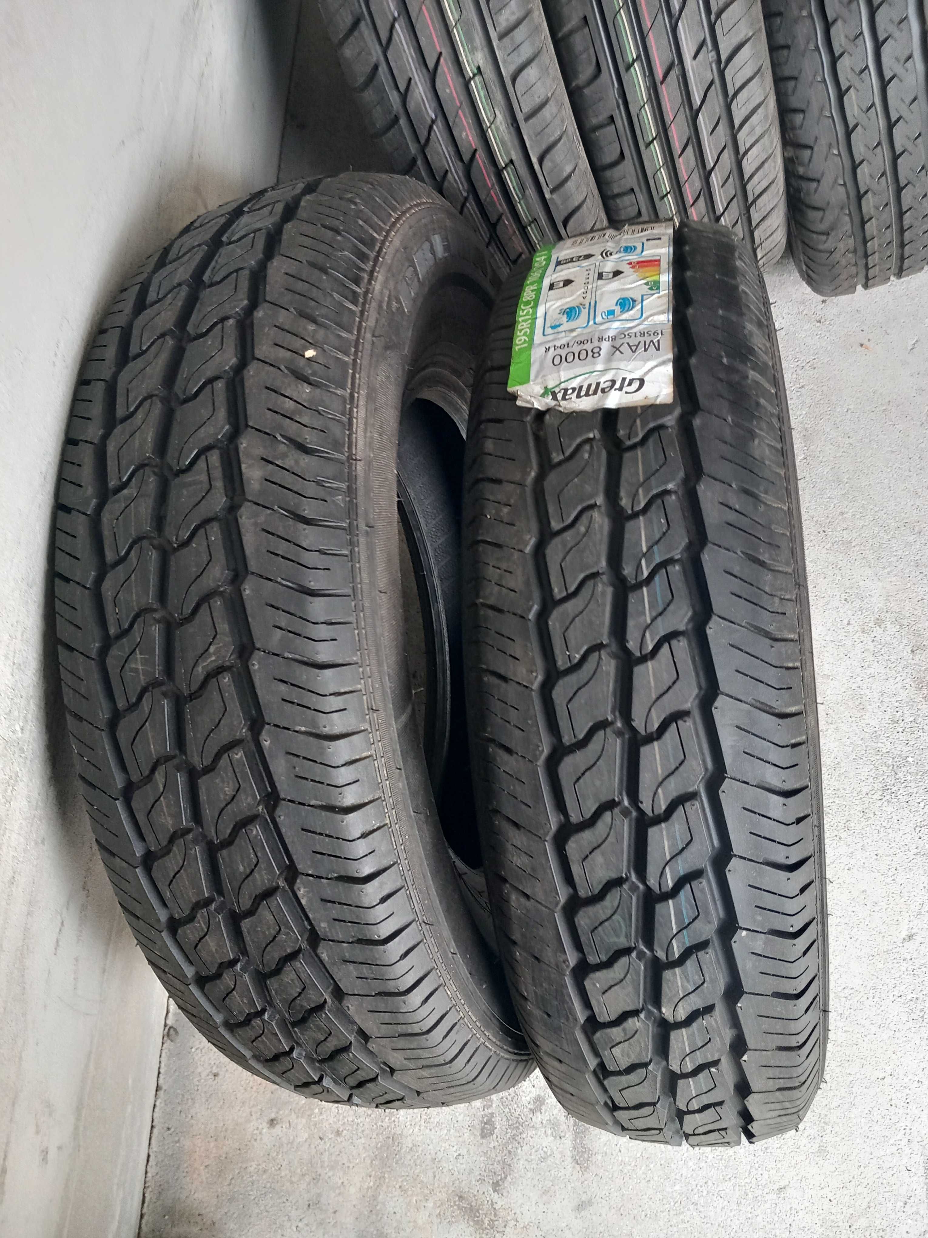 2 Pneus 195R15 C Novos