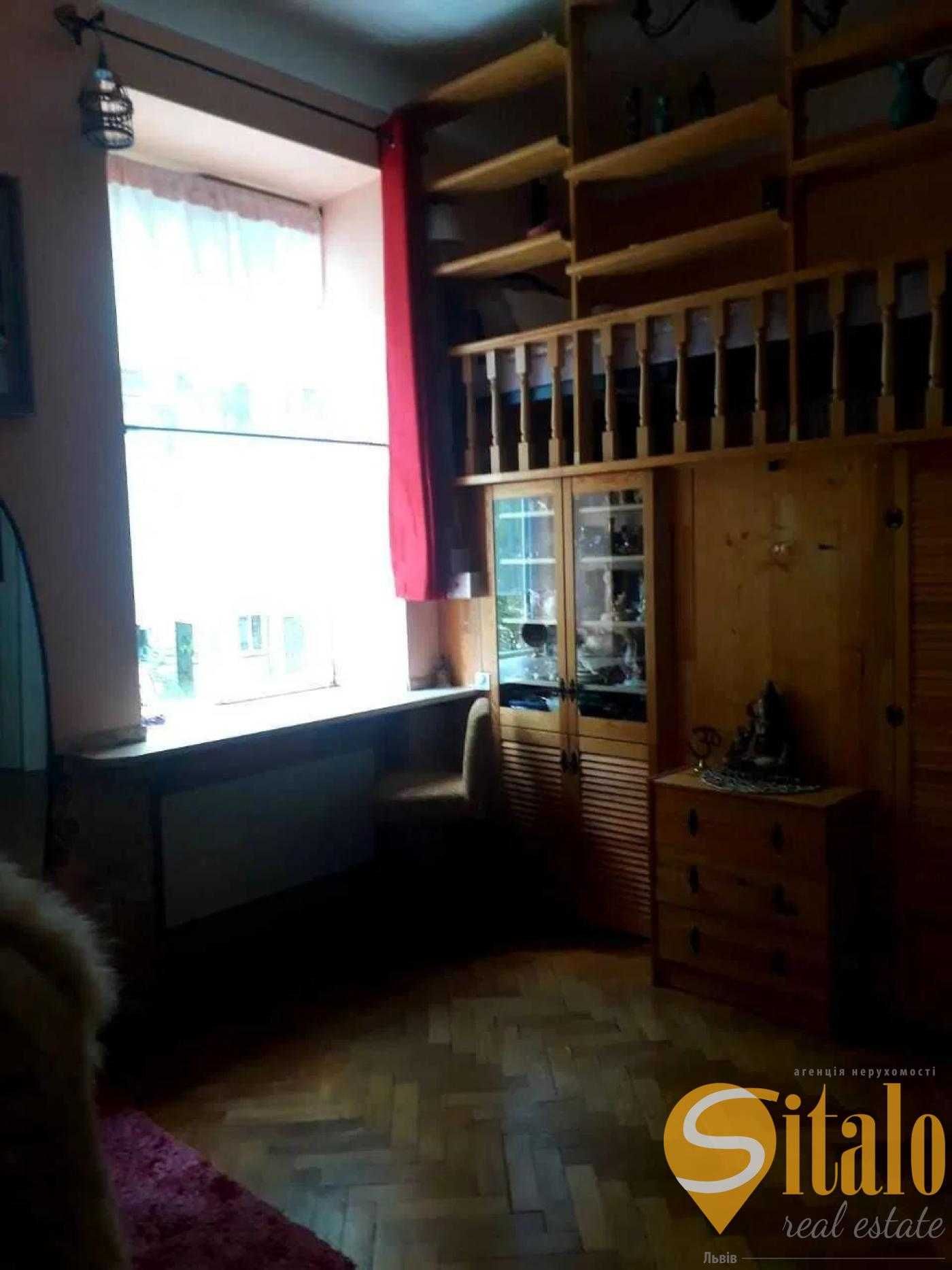 Продаж 2 кімнатної квартири, вулиця Коновальця