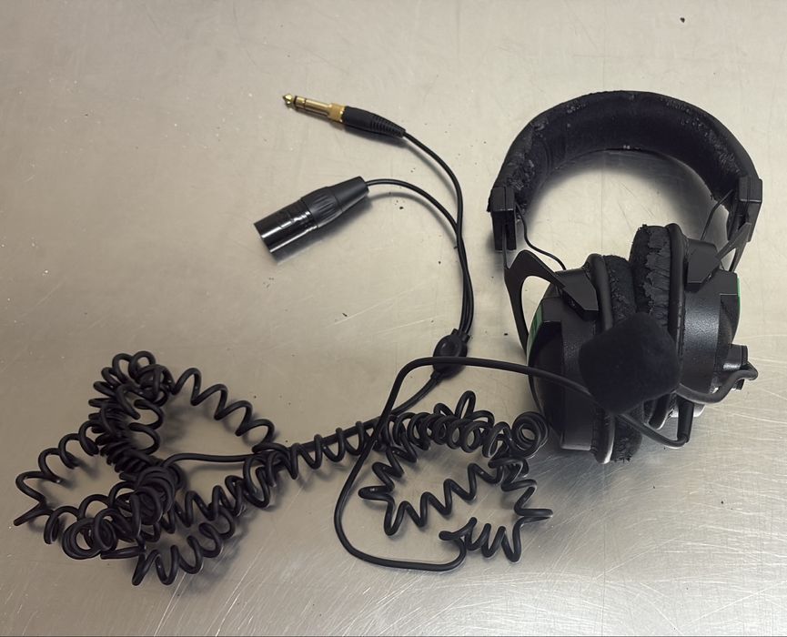 4 - Headphones com micro - Superlux HMD-660X