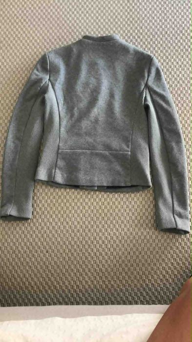 casaquinha cinza cintada quentinha