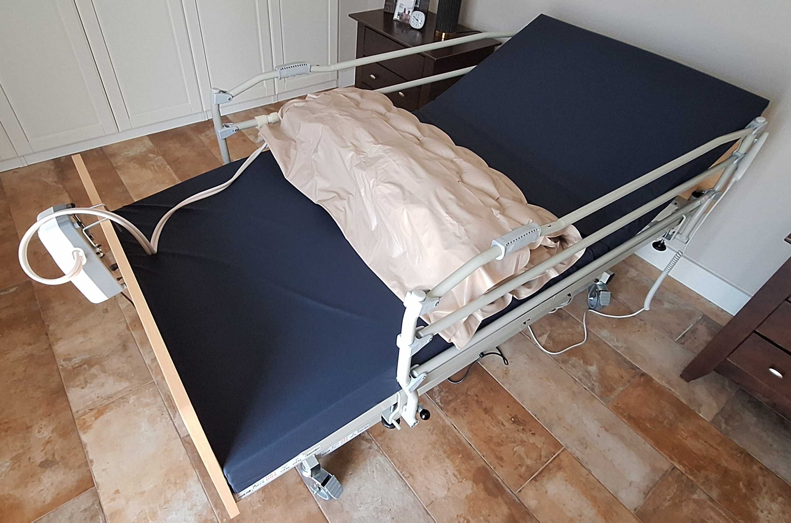 Cama articulada elétrica com colchão antiescaras