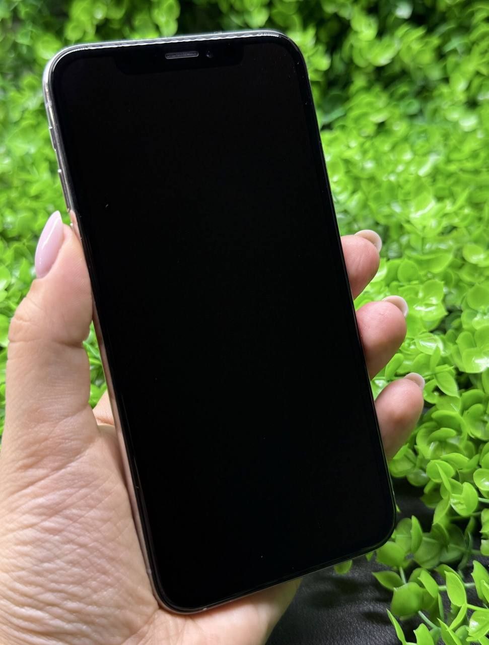 Продаю iPhone X в идеальном состоянии