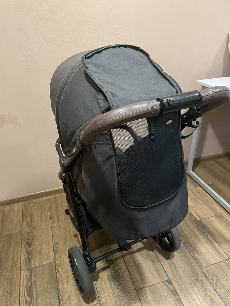 Продам коляску Carrello Bravo