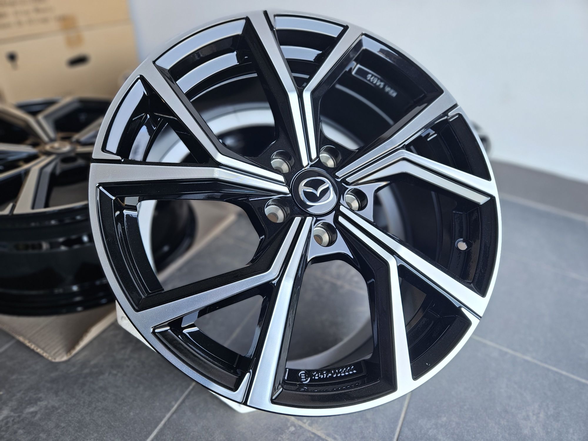 Mazda 18 " Nowe 5x114,3 CX5 CX3 CX30 3 6 CX-60 CX-5 CX-3 CX-30 Felgi