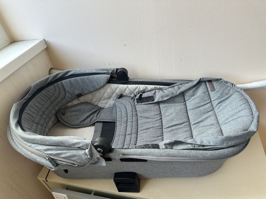 Дитяча коляска Corello epica 2022 року