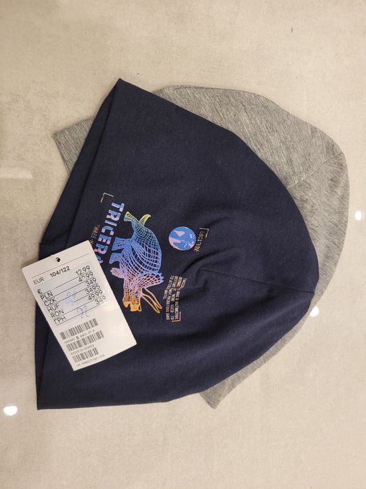Czapki H&M dinozaur