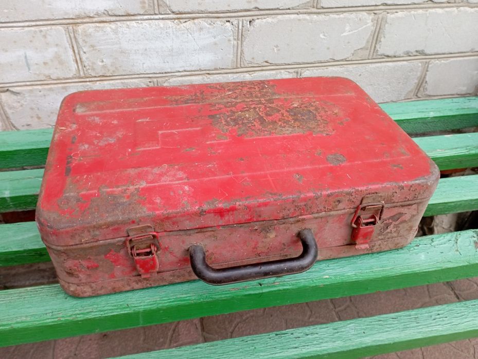 пороховий дюбельний пістолет пц-84 + ящик патронів для нього