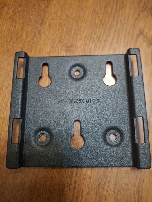 Кронштейн для телевізора або монітора.