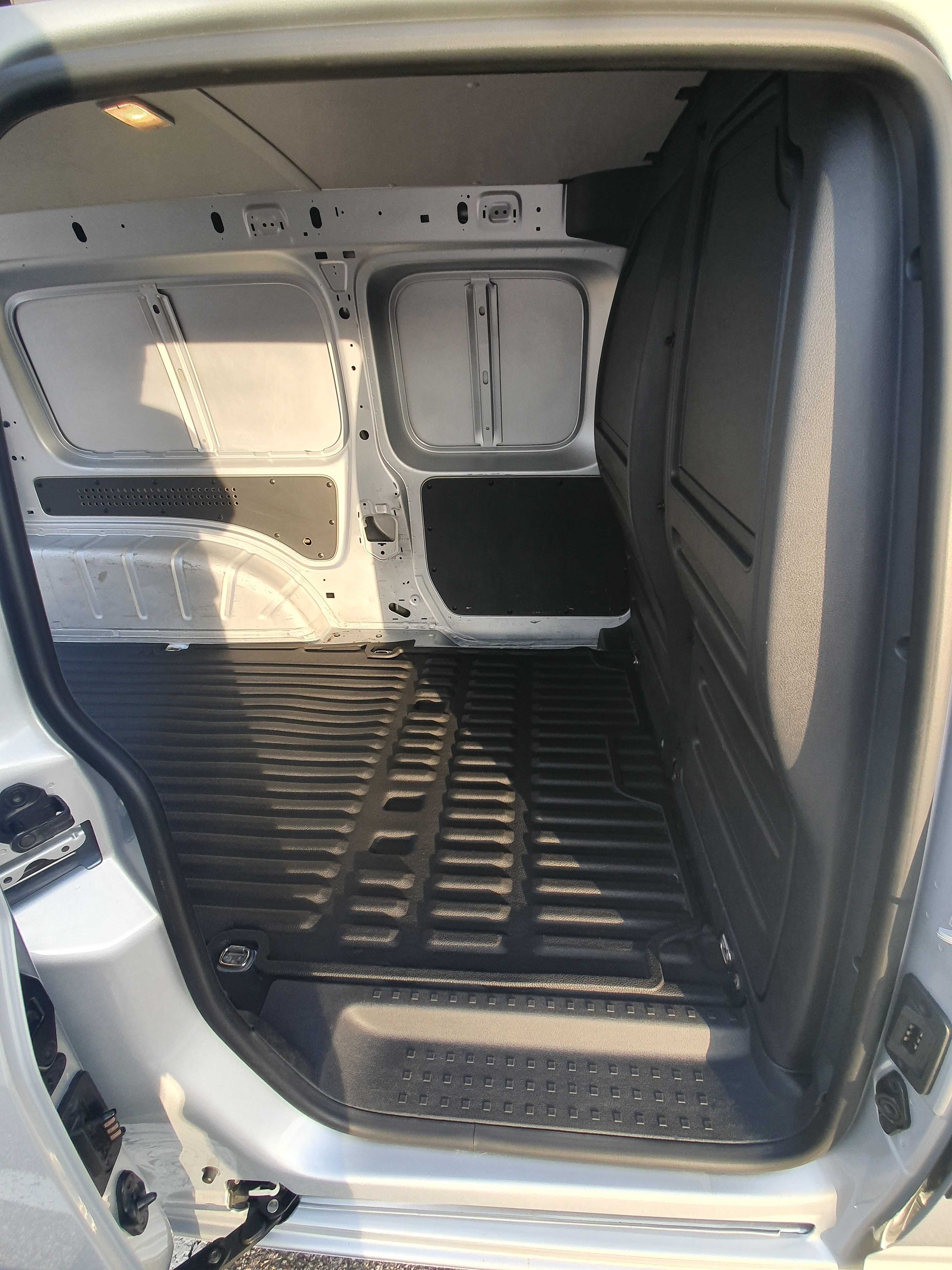 VW Caddy maxi cargo 2.0 TDI 150 KM