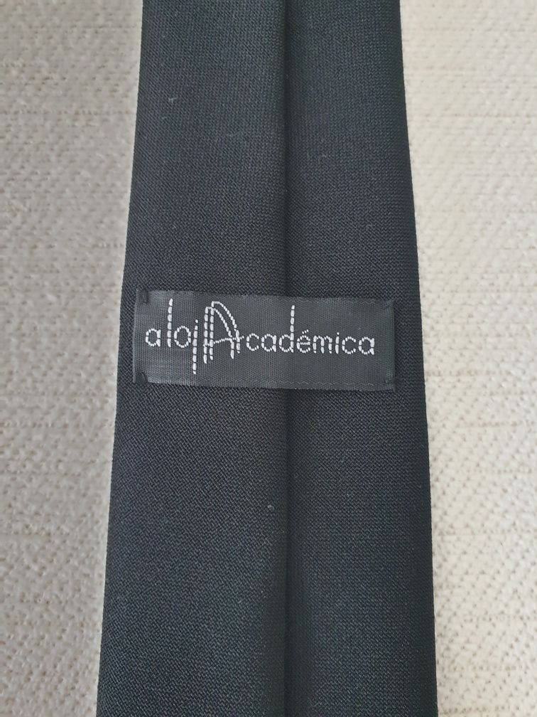 Gravata Traje Académico