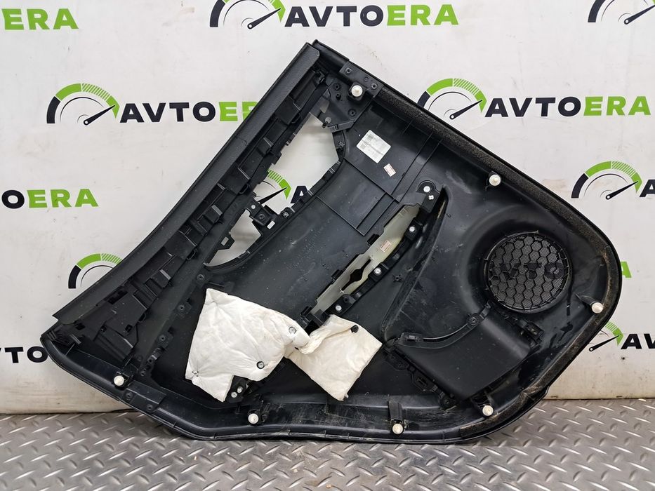 Обшивка двери карта дверная задняя правая NISSAN ROGUE Sport 17-