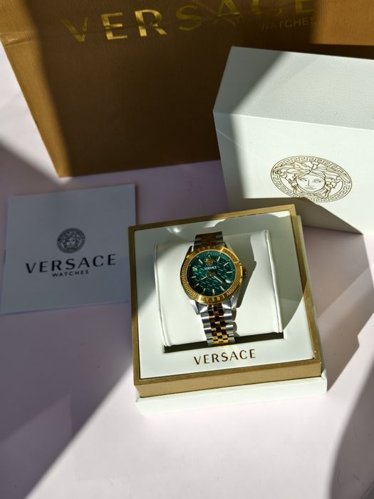 Жіночий годинник Versace