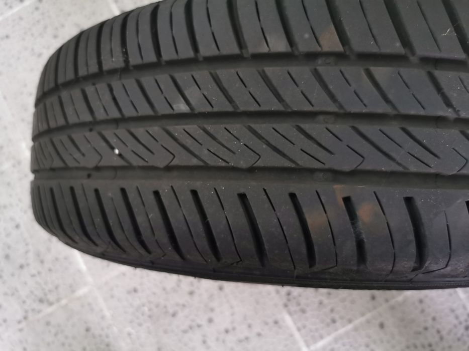 Pneus e jantes originais de um BMW e 46  como novos