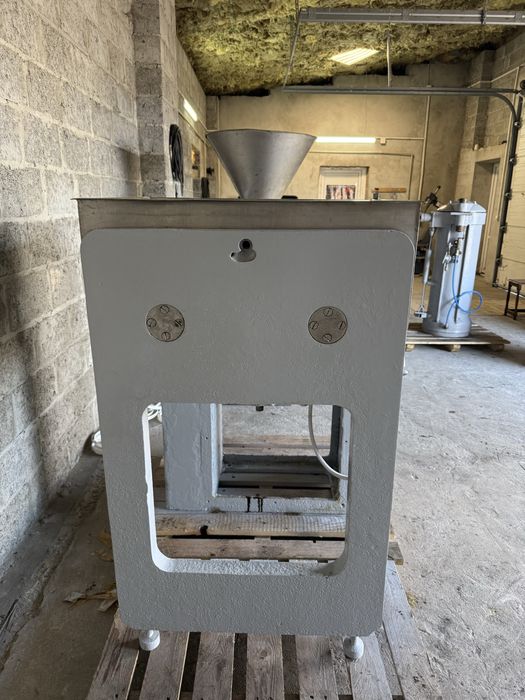 Промислова Фарш мішалка Л5-ФМУ 150 в ідеальному стані